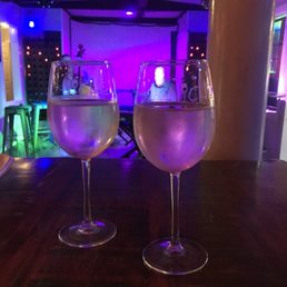 White wine on Jazz Night White wine on Jazz Night