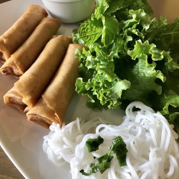 Broken Rice - Spring rolls. Really good, super crunchy and fresh. - Vietnamese Near Me - Honolulu, Hawaii Broken Rice - Spring rolls. Really good, super crunchy and fresh. - Vietnamese Near Me - Honolulu, Hawaii