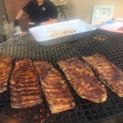 Big Mann BBQ - Racks of ribs, tasty!