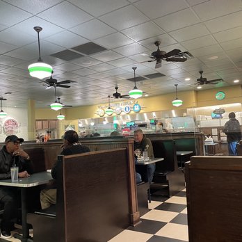 Metro Diner - Here's the ambience - American Near Me - Chesapeake, Virginia Metro Diner - Here's the ambience - American Near Me - Chesapeake, Virginia
