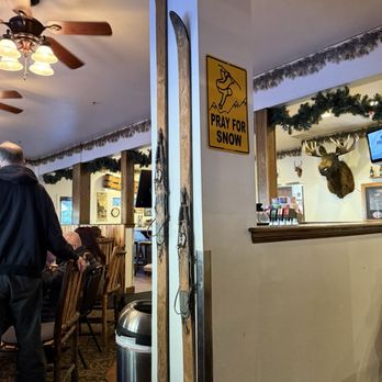 Grizzly Cafe - American Near Me - Wrightwood, California