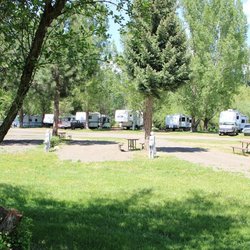Creekside RV Park & Campground - Pull Thru Sites