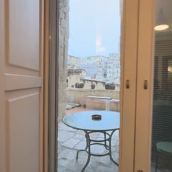 L'hotel IN Pietra - View from downstairs balcony