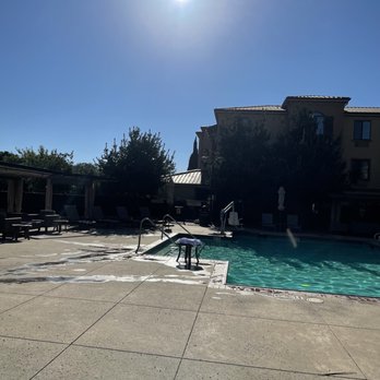 SpringHill Suites by Marriott Napa Valley - Swimming pool - Hotels Near Me - Napa, California