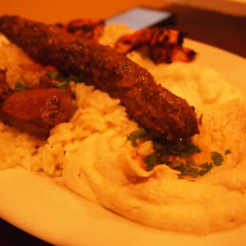 Garlic Crush - Meat combo (i'm pretty sure i'm the only person who thinks the meat in the center looks odd) - Mediterranean Near Me - Bellevue, Washington