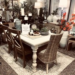 Janeen's Furniture Gallery - Country Kitchen.