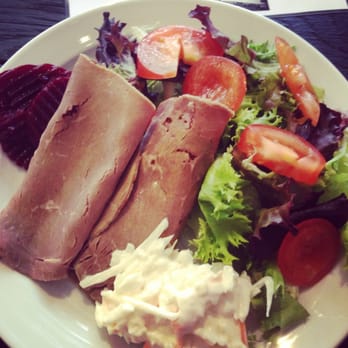 Surface+ Café - Scottish topside beef salad - Cafes Near Me - Glasgow, GLG