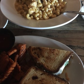 Perfect Pear Bistro - New American Near Me - Tempe, Arizona