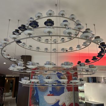Illy Cafe - Espresso cup chandelier - Cafes Near Me - London, XGL
