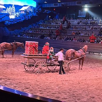 Dolly Parton's Stampede - Performing Arts Near Me - Pigeon Forge, Tennessee