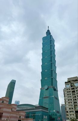 Taipei 101 by null