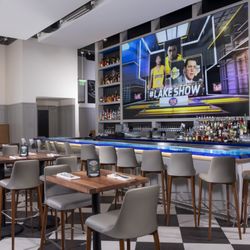 Hollywood Park Casino - Century Bar & Grill