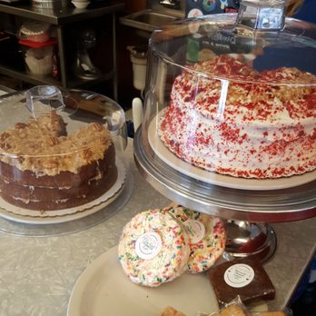 Home Grown - Ohhhhh...baked goods. I  gluten. - Diners Near Me - Atlanta, Georgia