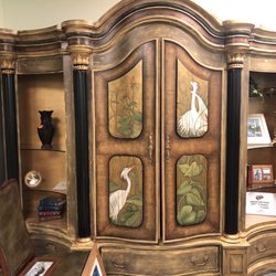 I loved this beautiful hand painted piece.