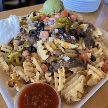 The Trap Bar and Grill - Wydaho nacho no meat - Ski Resorts Near Me - Alta, Wyoming