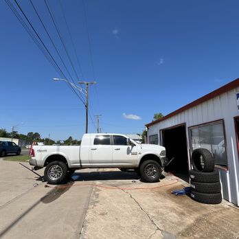 1. JB Tire Services