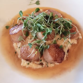 The Roosevelt - Scallops over cheese grits - Southern Near Me - Richmond, Virginia The Roosevelt - Scallops over cheese grits - Southern Near Me - Richmond, Virginia