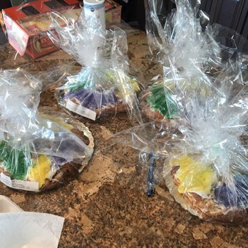 Frida's Cafe & Bakery - We were craving a good king cake so we bought 4....YUM! - Bakeries Near Me - Largo, Florida