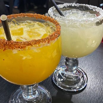 Compadres Cantina - Mango and regular margaritas - Mexican Near Me - Ontario, California