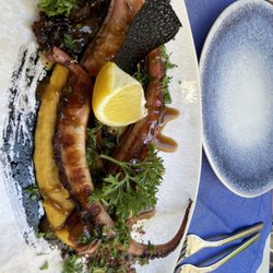 KAVOS - Grilled octopus