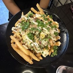 Grill Gate - Special Chicken Poutine