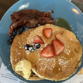 Ethan's Eatery - Kids Pancakes with Bacon - Breakfast & Brunch Near Me - Oroville, California