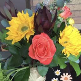 Gorgeous arrangement! Gorgeous arrangement!