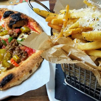 Woodfire - Pizza Near Me - West Dundee, Illinois