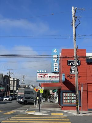 4 Star Theater by null