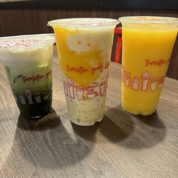 85°C Bakery Cafe-Northridge - Seasalt Matcha Latte Iced, Mango Coconut Smoothie and Mango Slushie. - Bakeries Near Me - Northridge, California