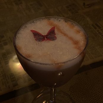 Pignic Pub & Patio - Whiskey sour with a butterfly - Cocktail Bars Near Me - Reno, Nevada Pignic Pub & Patio - Whiskey sour with a butterfly - Cocktail Bars Near Me - Reno, Nevada