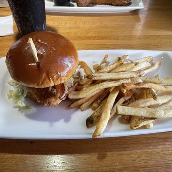 Applebee's Grill + Bar - NEW Crispy Chicken Bacon Ranch Sandwich - Sports Bars Near Me - Turlock, California