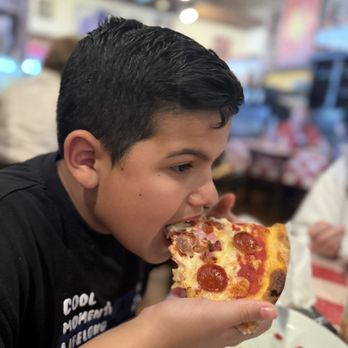 Two Brothers Pizzeria & Restaurant - Pizza lover - Pizza Near Me - Miami, Florida Two Brothers Pizzeria & Restaurant - Pizza lover - Pizza Near Me - Miami, Florida