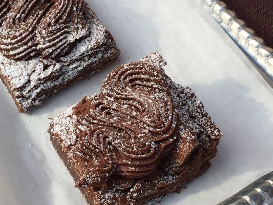 Sweet Dahlia Baking by null