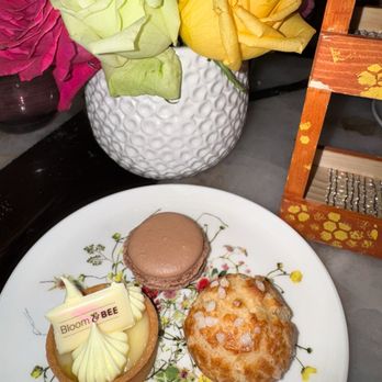 Bloom & Bee - New American Near Me - Houston, Texas