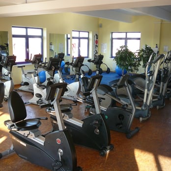 Paramount - Cardio - Gyms Near Me - Berlin, BE