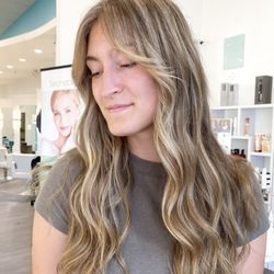 Zoe Grace Salon & Med Spa - Balayage Expert Hairdresser with Curtain Bangs.