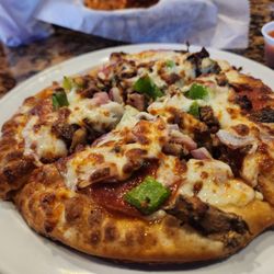 Tabby's Bar and Grill - Pizza, great crust