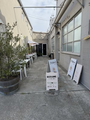 Sesame Tiny Bakery by null