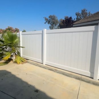 Murillo’s Vinyl Fencing - After - Fences & Gates Near Me - Apple Valley, California Murillo’s Vinyl Fencing - After - Fences & Gates Near Me - Apple Valley, California