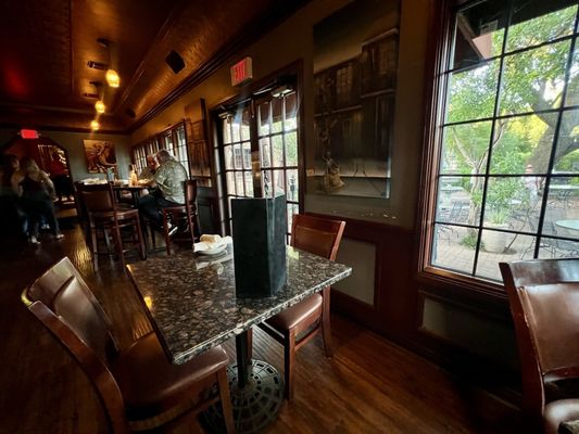 Palmer's Restaurant Bar & Courtyard by null