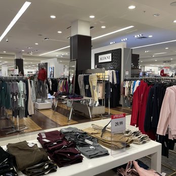 Macy's - Inside - Department Stores Near Me - Roseville, California
