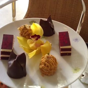 Halekulani Afternoon Tea - Most amazing desserts - Tea Rooms Near Me - Honolulu, Hawaii
