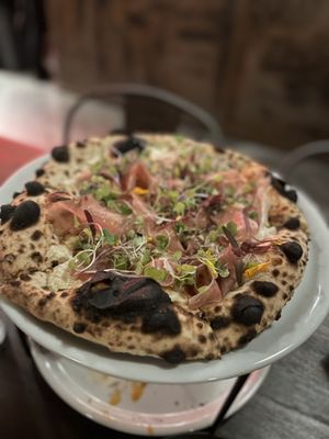 Double Zero Pie & Pub by null