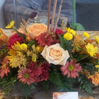Mid Valley Flowers - Beautiful Thanksgiving centerpiece 2 - Florists Near Me - Reseda, California Mid Valley Flowers - Beautiful Thanksgiving centerpiece 2 - Florists Near Me - Reseda, California