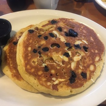 Le Peep - Blueberry, almond and granola - Breakfast & Brunch Near Me - Edison, New Jersey
