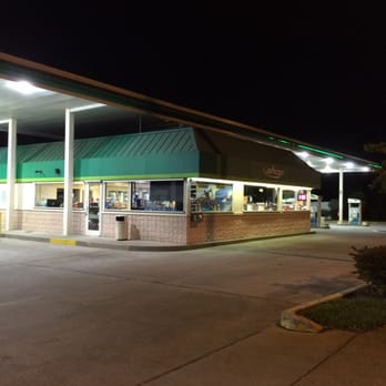 BP Gas Station - At nite outside - Gas Stations Near Me - Pompano Beach, Florida BP Gas Station - At nite outside - Gas Stations Near Me - Pompano Beach, Florida