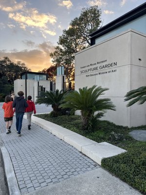 Sydney and Walda Besthoff Sculpture Garden by null