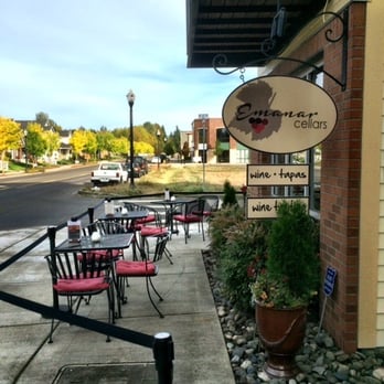 Emanar Cellars - Wine Bars Near Me - Battle Ground, Washington