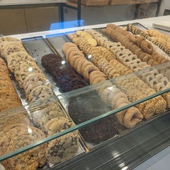 Clèa Pasticceria Culinaria - Interesting cookies - Patisserie/Cake Shop Near Me - Milan, Michigan